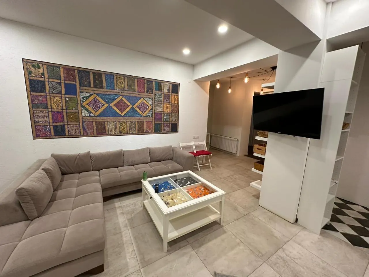 Modern 2 Bed Room Apartment With Pool And Gym Тбилиси
