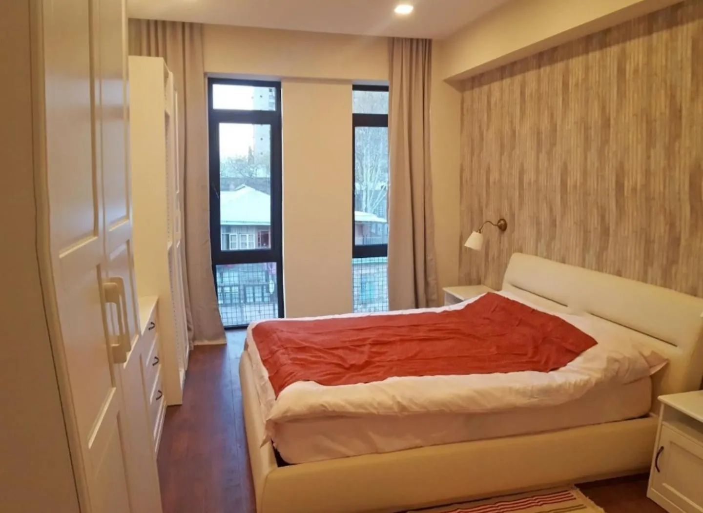 Modern 2 Bed Room Apartment With Pool And Gym Тбилиси 0*,  Грузия